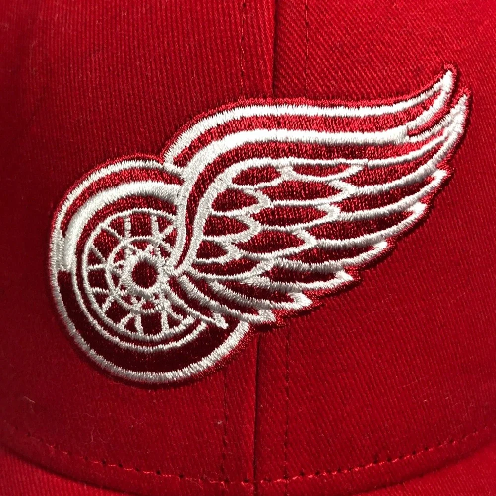 Detroit Redwings NHL Hockey Hat NWT Sports Ice Hockey Hat Detroit Redwings Hat